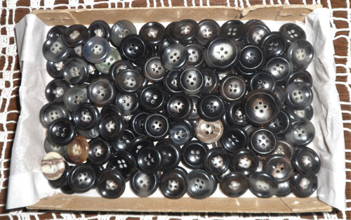 140x originál KNOFLÍKY, n. p. Prostějov