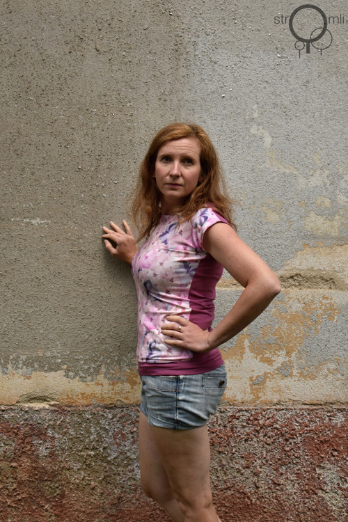 Kombinované triko se vzorem, vel. L — foto 1
