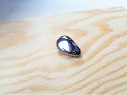 Hematit valounek 25x15x11mm