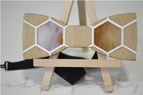 Drevený motýlik hexagon exklusiv