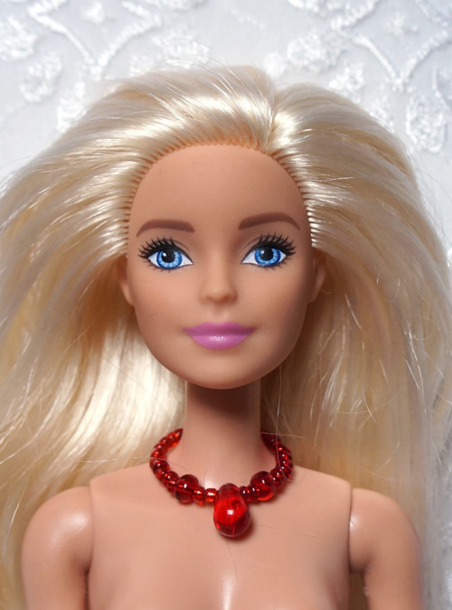 Náhrdelník pro Barbie s kapkou — foto 1
