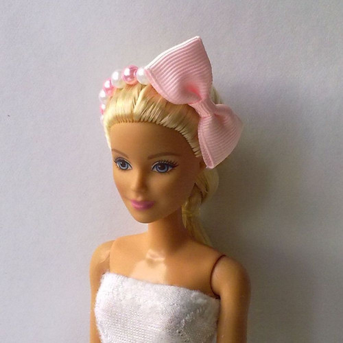Čelenka pro Barbie - elegantní mašle - sv. růžová