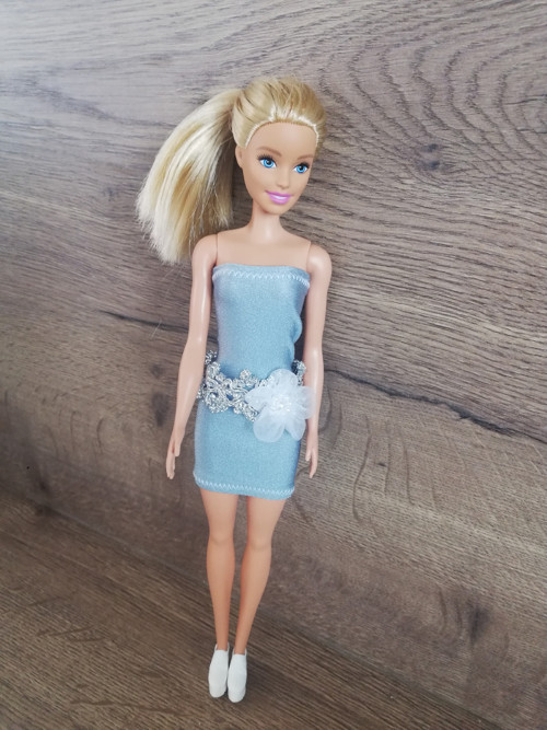 Šaty pro Barbie — foto 1