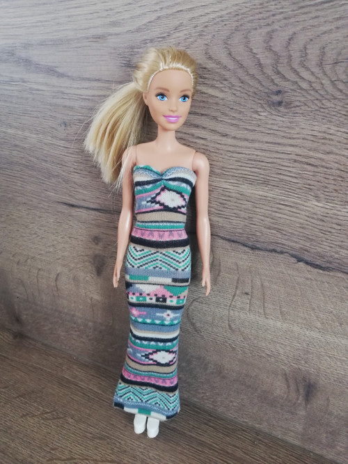 Šaty pro Barbie — foto 1
