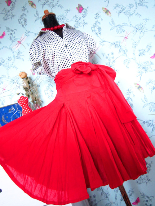 Sukně RED velkolepá — foto 1