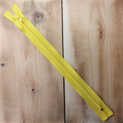 Zip 3 mm nedělitelný 25 cm kanárkově žlutý