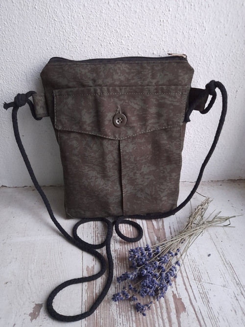 Kabelka-vojenský maskáč-upcyklace