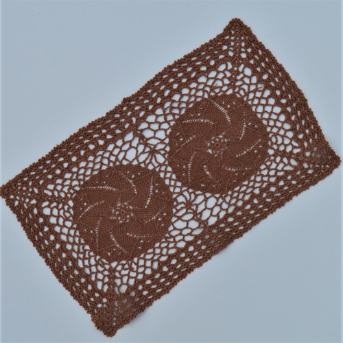 Obdelníková háčkovaná dečka 39x23cm