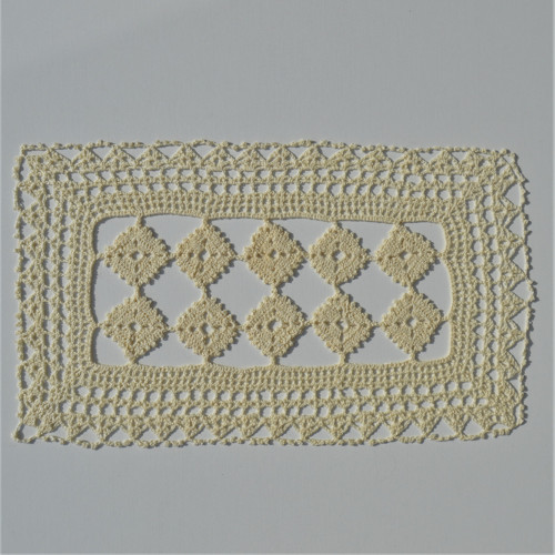 Nová obdelníková háčkovaná dečka 35 x 21cm