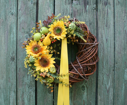 Věneček se slunečnicemi a dýněmi — foto 1