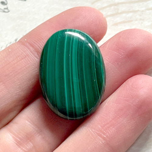Malachit pravý kabošon ovál / 25x18mm