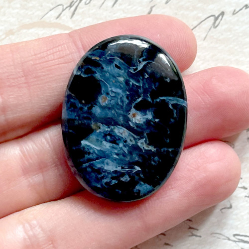 Pietersit kabošon ovál / 33x24x6mm
