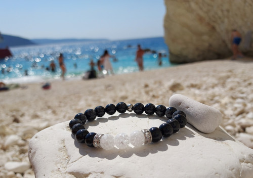Náramek plný minerálů Lefkada mode