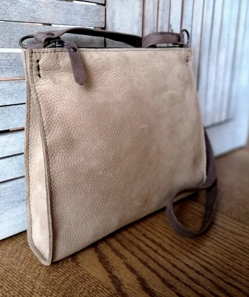 Small light cognac — foto 1