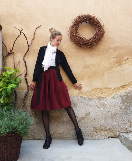 Manšestrová Sukně Bordó — foto 1