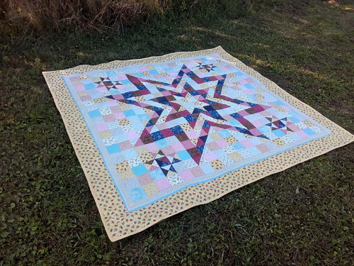 Romantický patchworkový přehoz 225x245 cm