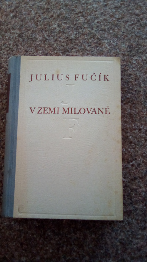 Kniha...V zemi milované