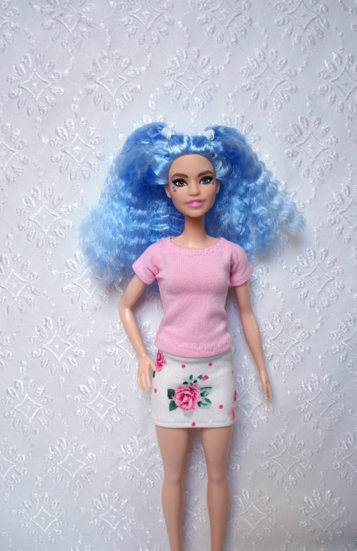 Barbie . natahovací sukně — foto 1