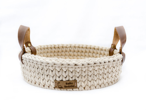 Ručně háčkovaný kulatý podnos 25 cm béžový