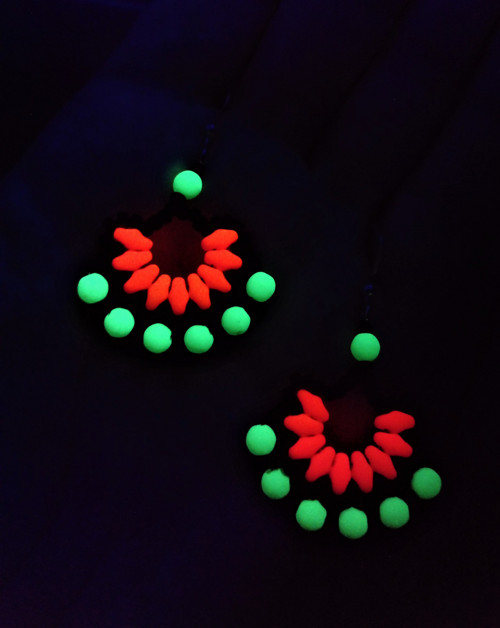 Náušnice UV Crescent Pink Green — foto 1
