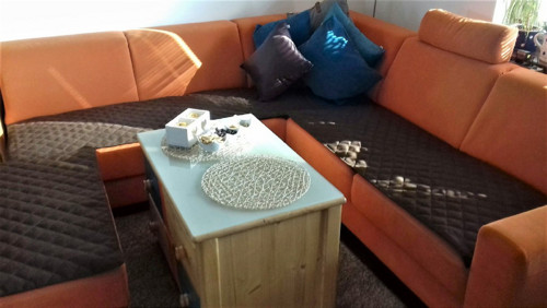 Sedák na pohovku, hnědé, prošívané