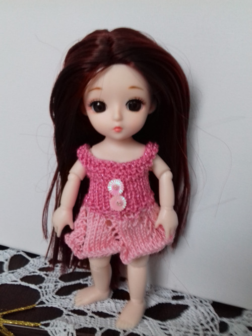 Šatičky č.2 pro panenku BJD 16 cm — foto 1