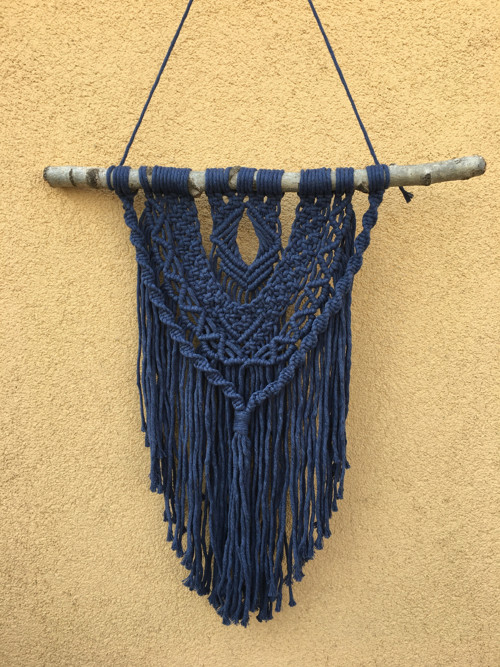 Macramé dekorace malá