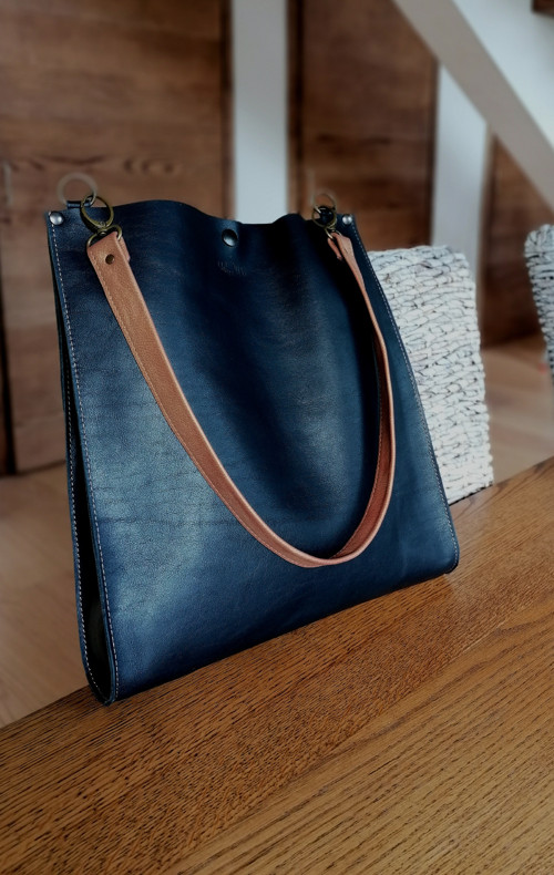 Dark blue — foto 1