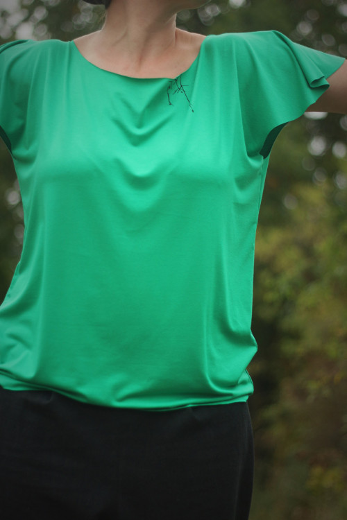Oversized triko ............ M - L — foto 1