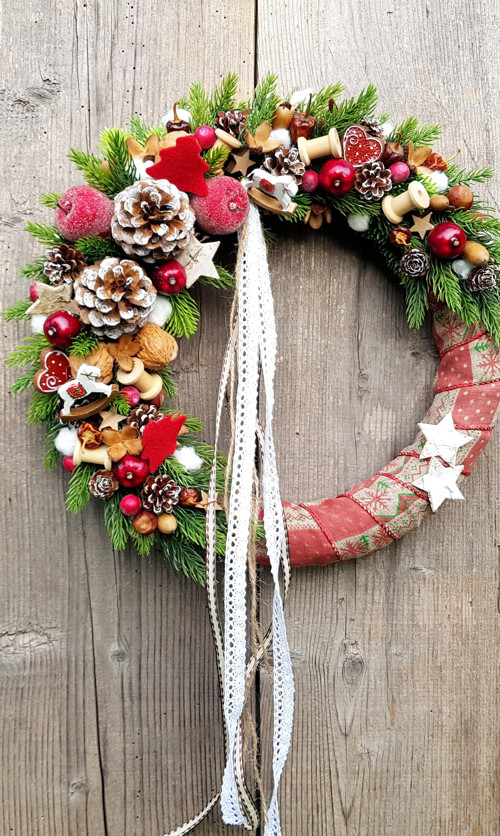 Adventní věnec s koníčky — foto 1