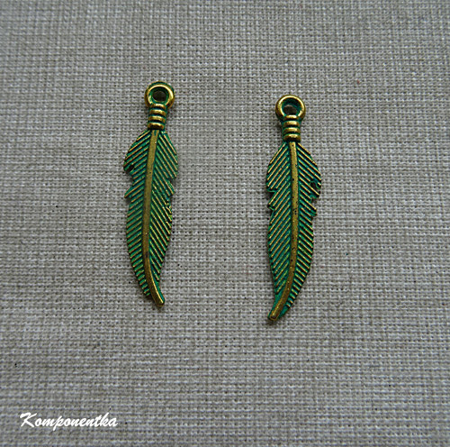 Přívěšek peří s patinou 22x7mm 2kusy