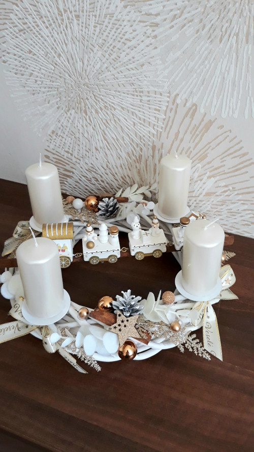 Adventní svícen s vláčkem — foto 1