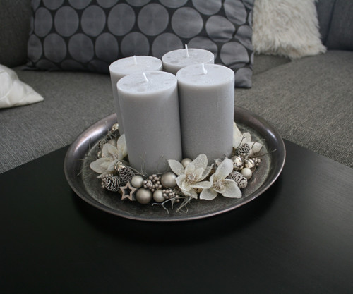Adventní svícen s magnoliemi — foto 1