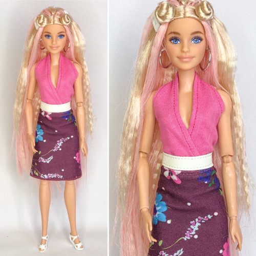 Šaty s páskem na barbie — foto 1