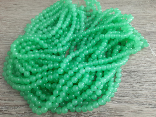 Korálky Jadeit - imitace, mentolová 8mm/20ks