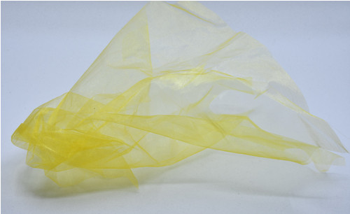 Organza žlutá — foto 1