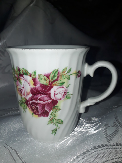 Retro porcelánový hrnek....