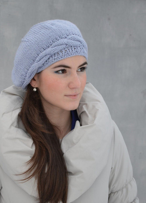 Baret Kwapa ve světle modré — foto 1