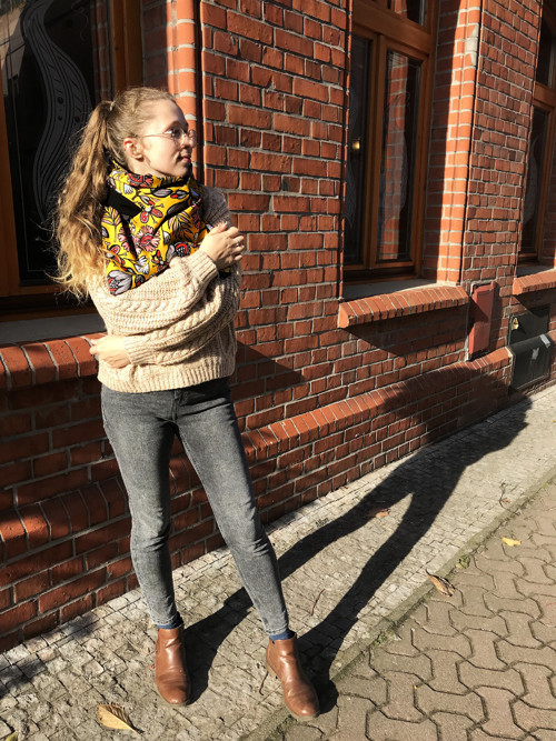 Šála hořčicové květy