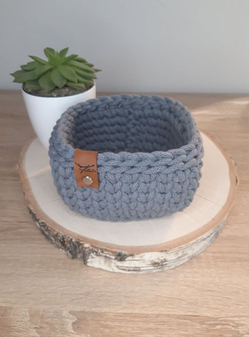Háčkovaný mini košíček *11x11 cm*