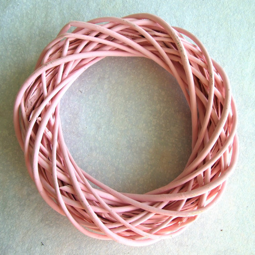 Proutěný věnec růžový, 30 cm — foto 1