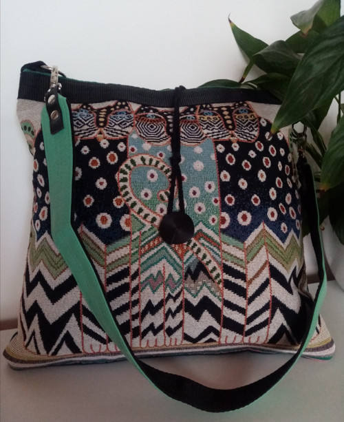 Kocouří crossbody — foto 1