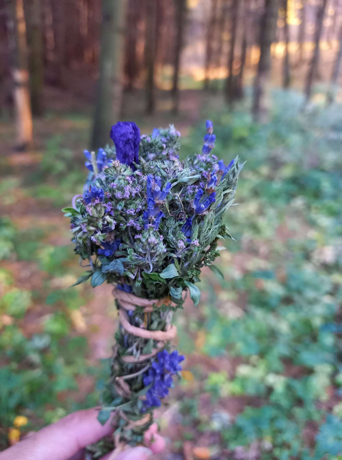 Bylinný vykuřovací smotek — foto 1