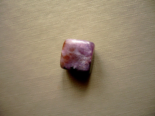 Troml. kámen – čaroit 10 mm, č.87