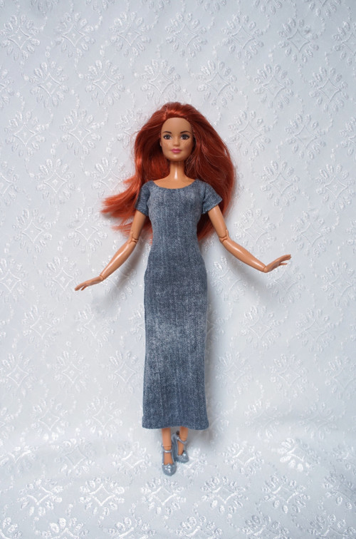 Šaty jeans pro Barbie — foto 1