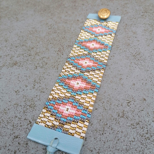 Pastel Colors Diamond Pattern Beaded Bracelet