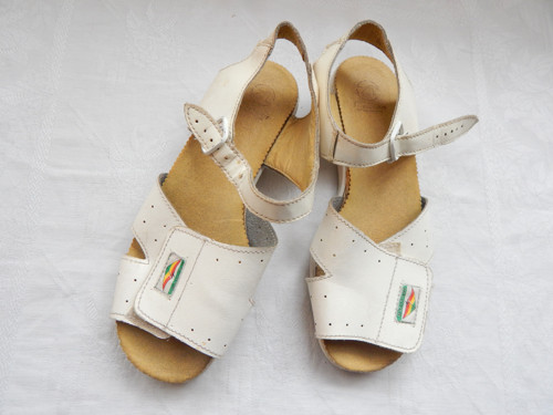 Dětské RETRO sandály - stélka 21 cm SLEVA !