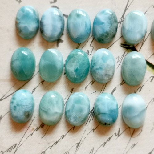 Larimar pravý kabošon ovál / 14x10mm