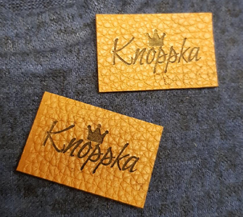 Kožený štítek 25x50mm 10ks eco