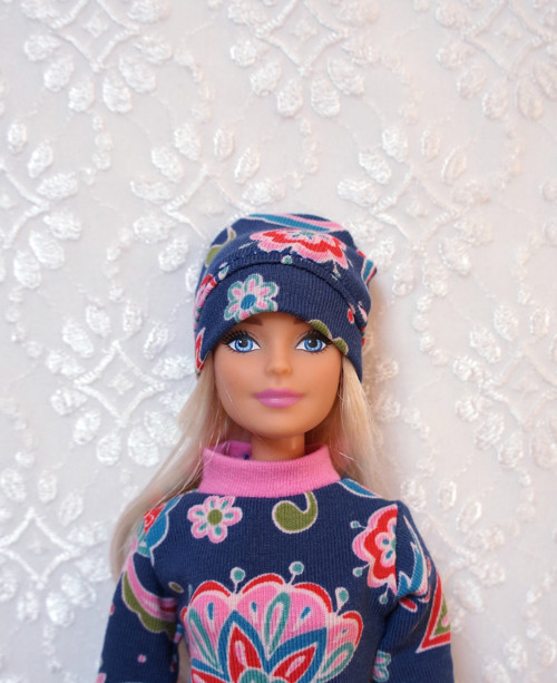 Čepice pro Barbie — foto 1
